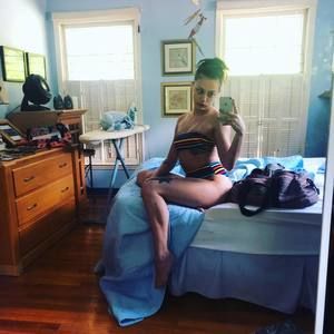 Meet your Posher, Jade